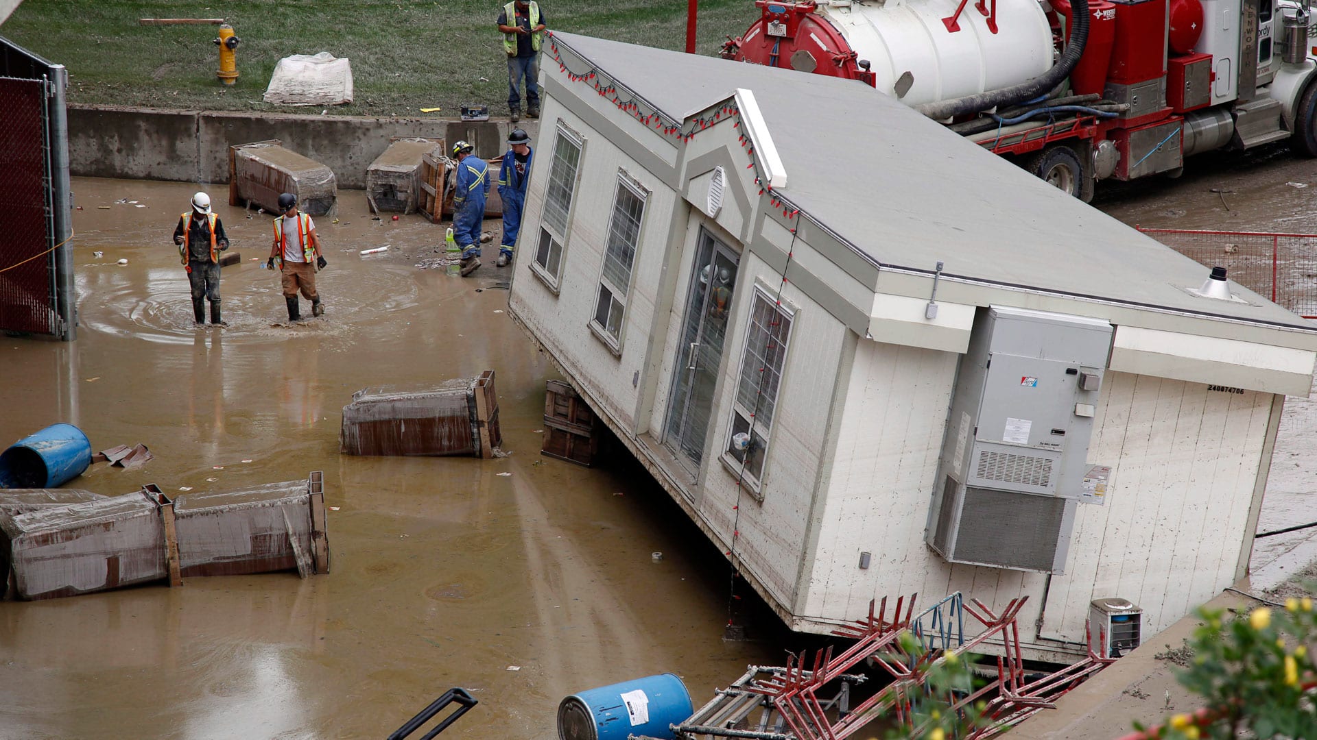 Siksika flooding